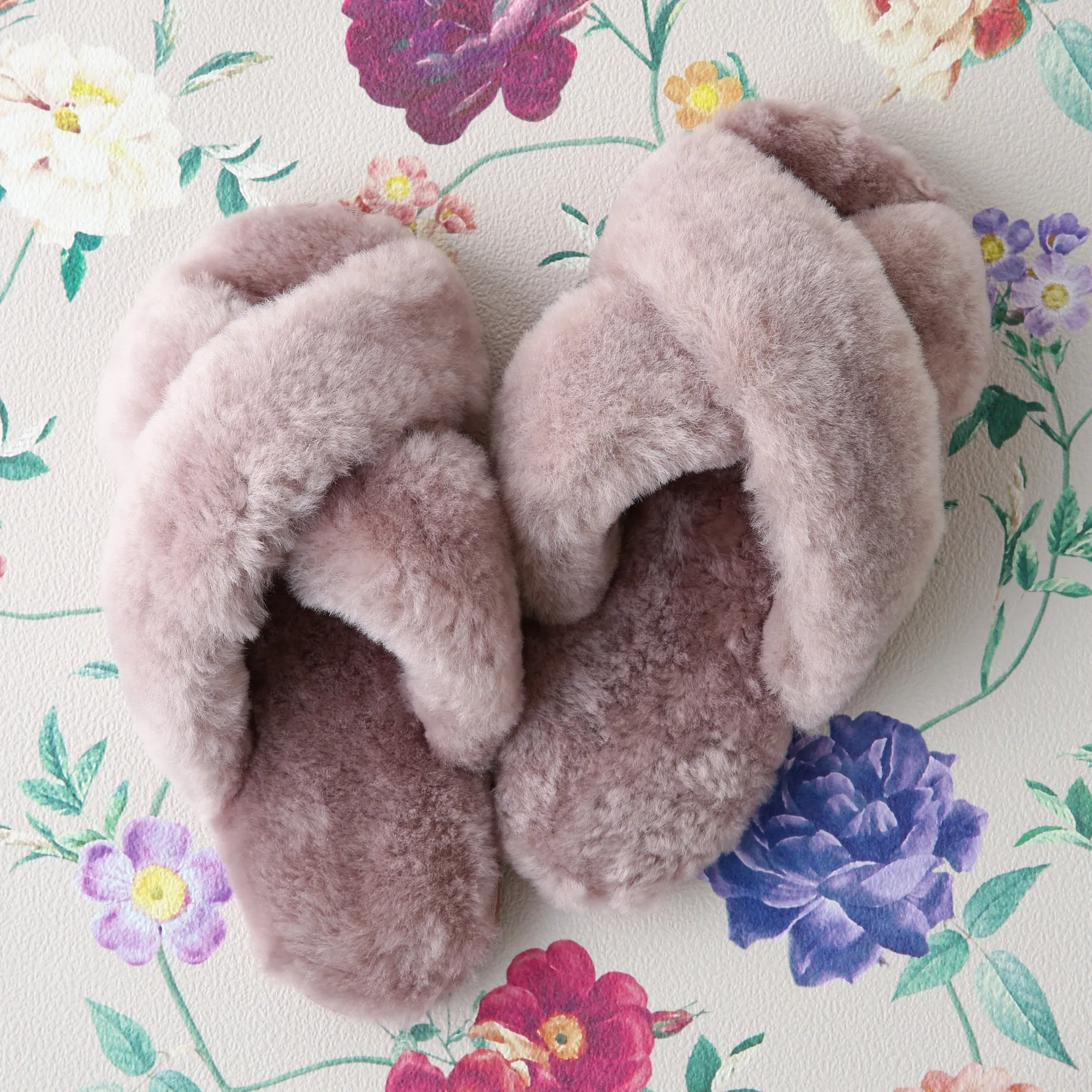 Sheep Fur Cross Room Shoes Light Pink