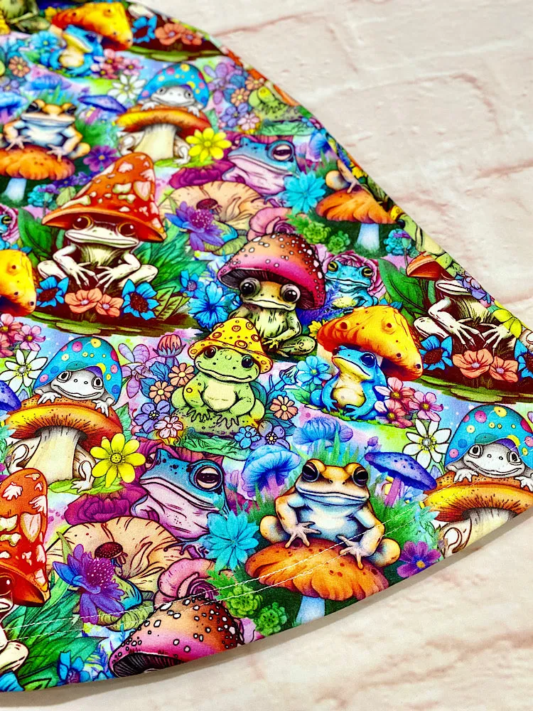 Size Med (3-6y) Winter Poncho - Mushroom Frogs