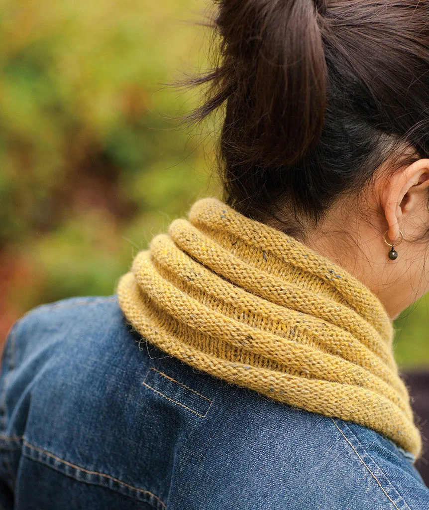 Welted Cowl & Infinity Loop Pattern